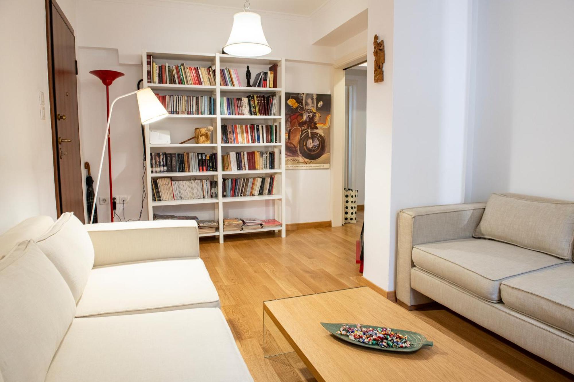 Apartment Renovated Under The Hill Of Philopapus *