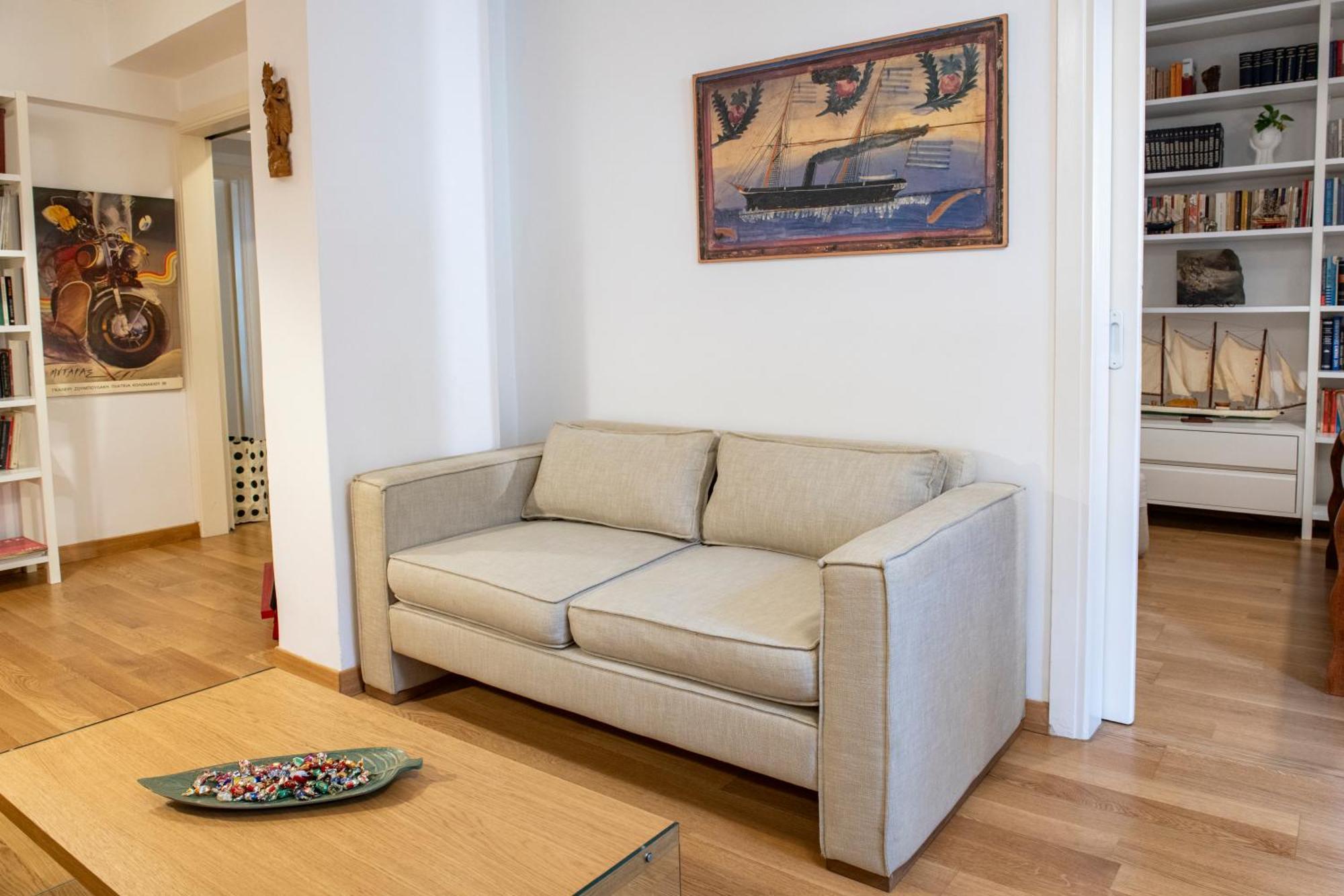 Apartment Renovated Under The Hill Of Philopapus Athens