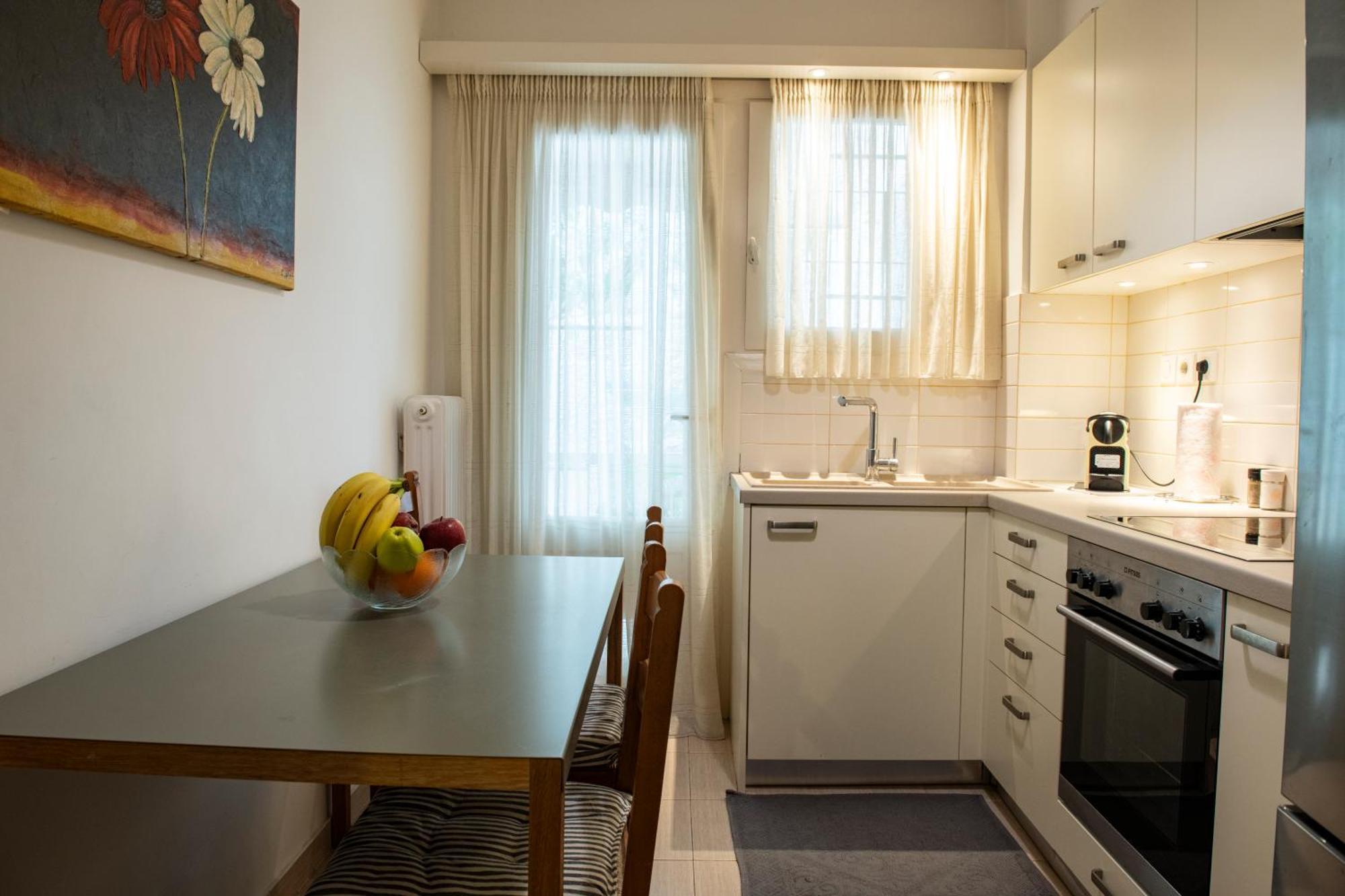 Apartment Renovated Under The Hill Of Philopapus *
