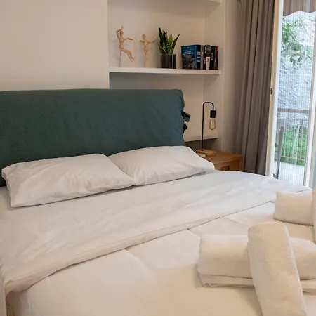 אתונה Renovated Apartment Under The Hill Of Philopapus מראה חיצוני תמונה
